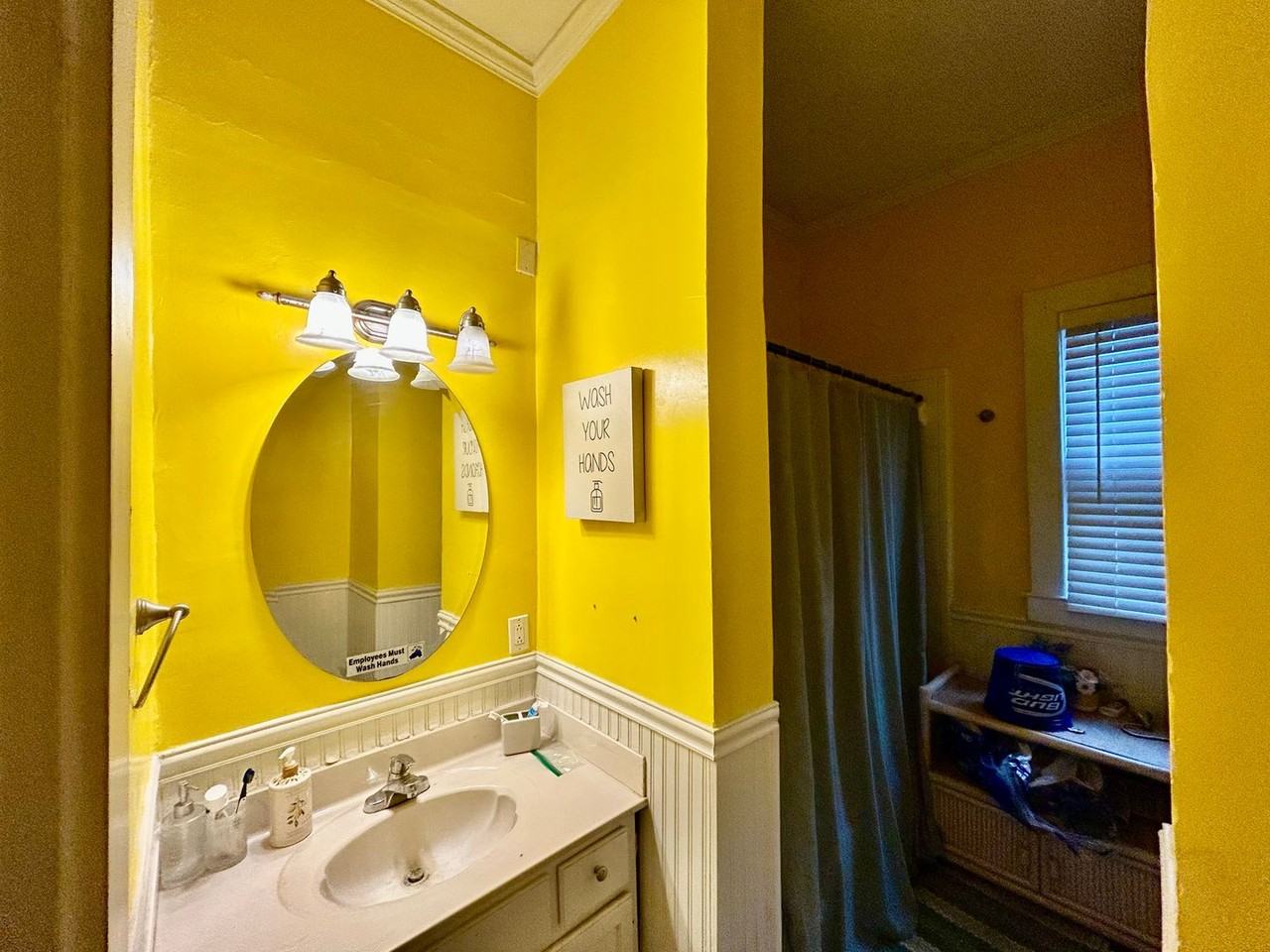 340 Oldham Ave - Photo 6 of 11
