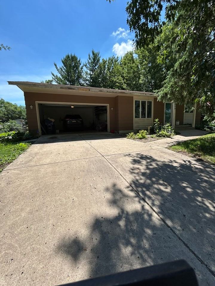 509 Nelson Ct - Photo 3 of 14