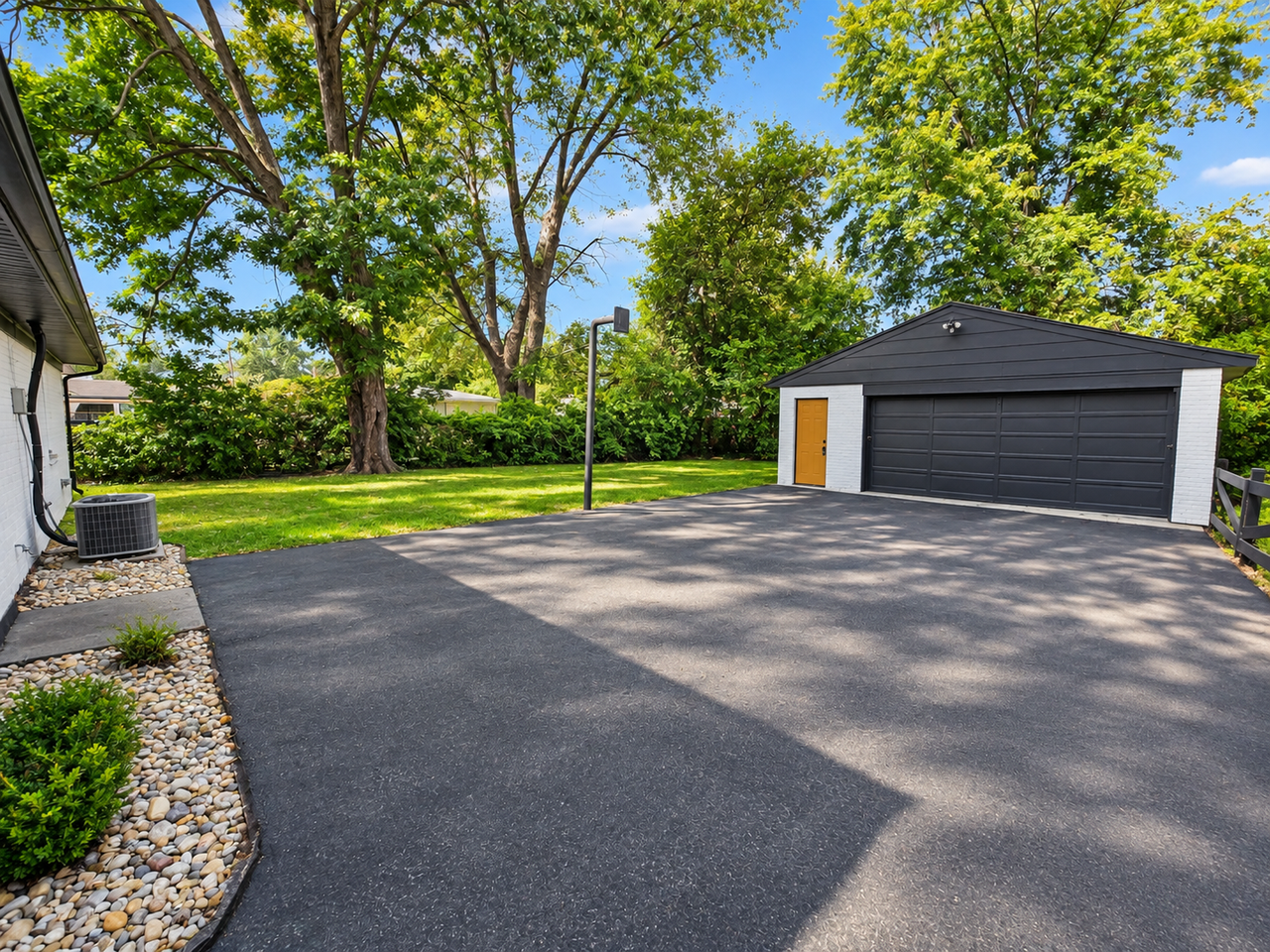 5102 Invicta Dr - Photo 2 of 3