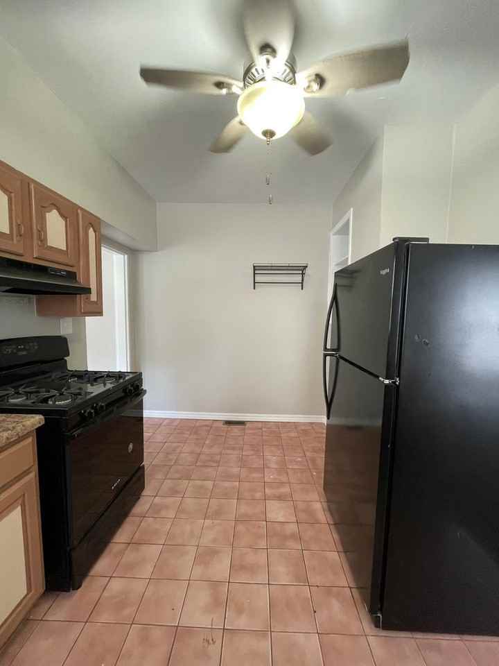 1902 N 16th St - Photo 4 of 24