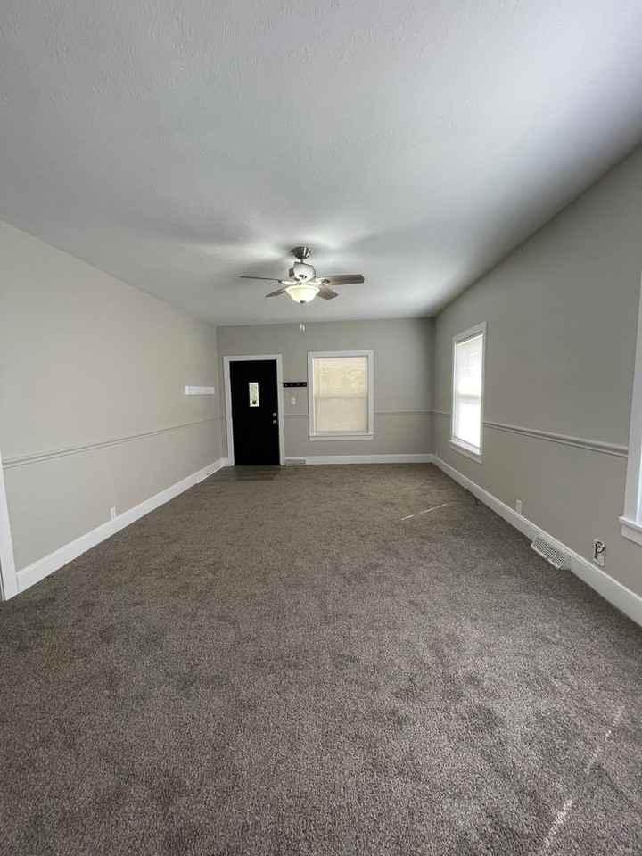 1902 N 16th St - Photo 7 of 24