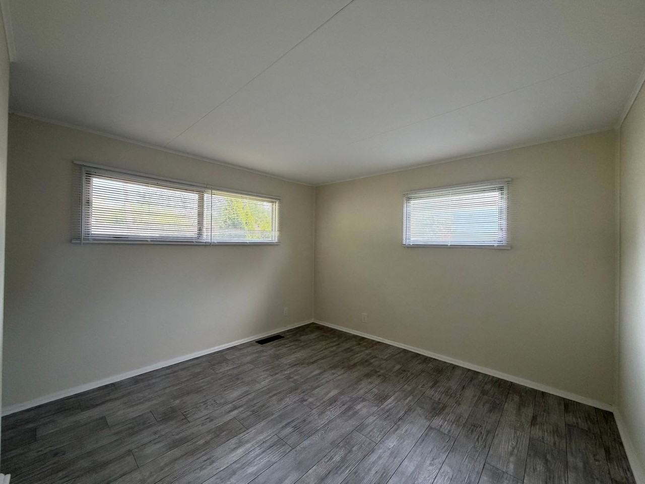 4 E Columbia St - Photo 7 of 14
