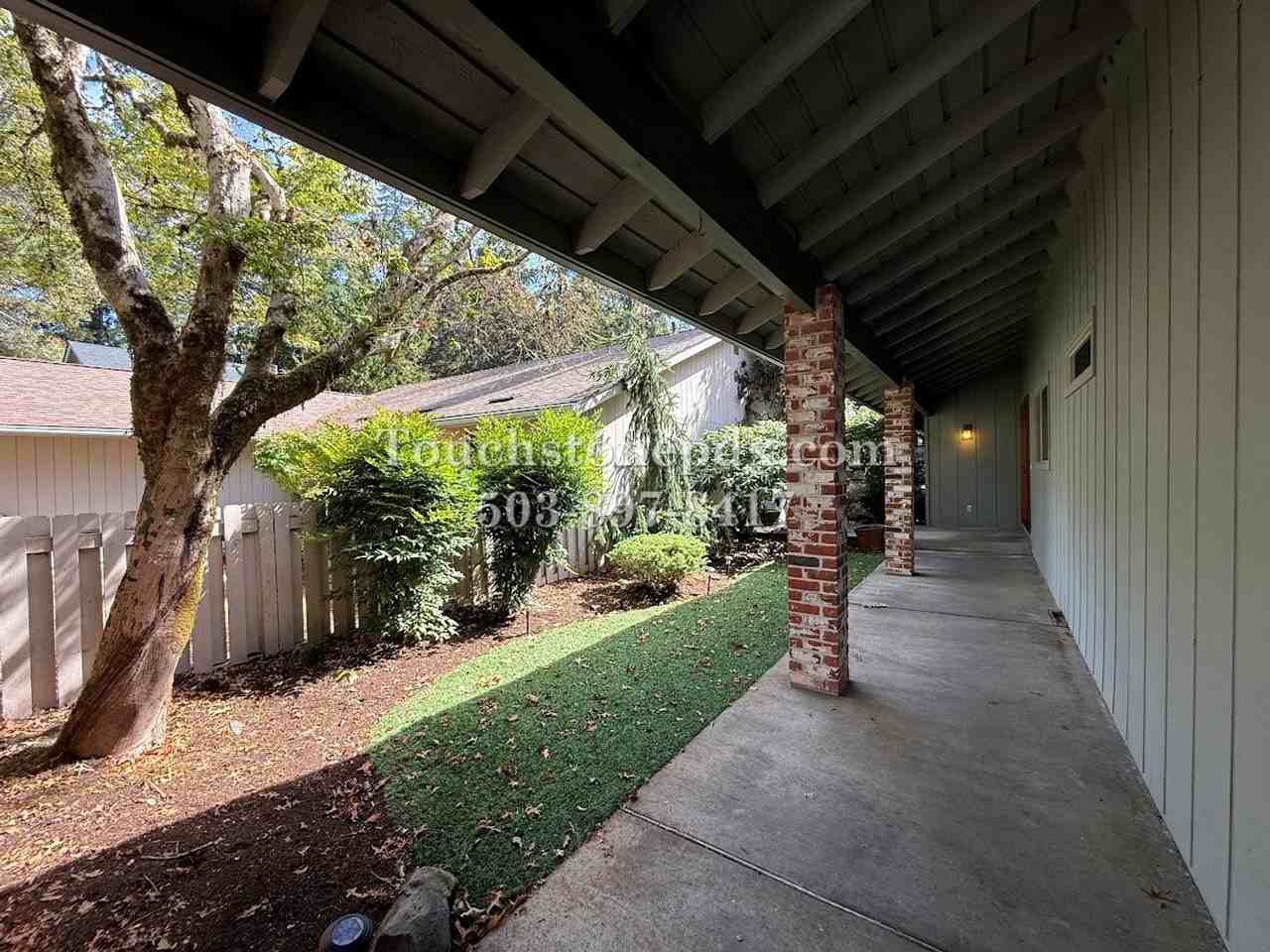 13540 Sw Hyland Park Ct - Photo 3 of 33