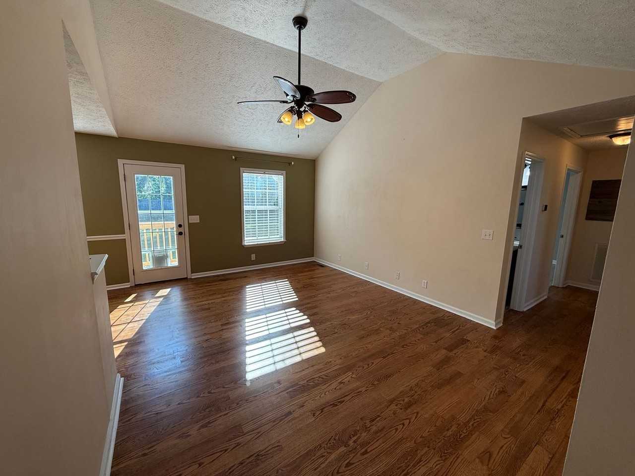 152 N Wagon Trl - Photo 2 of 16