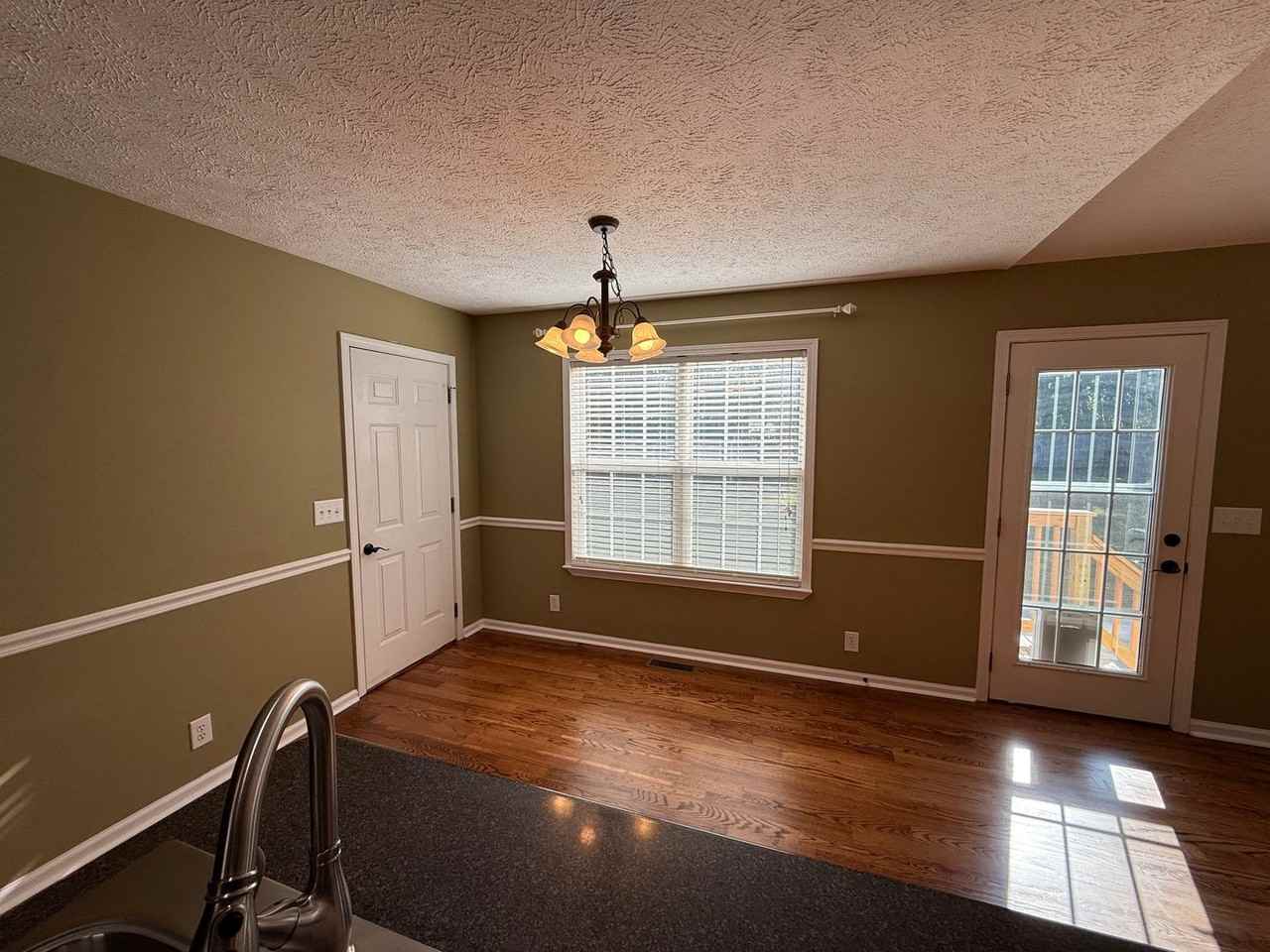 152 N Wagon Trl - Photo 6 of 16