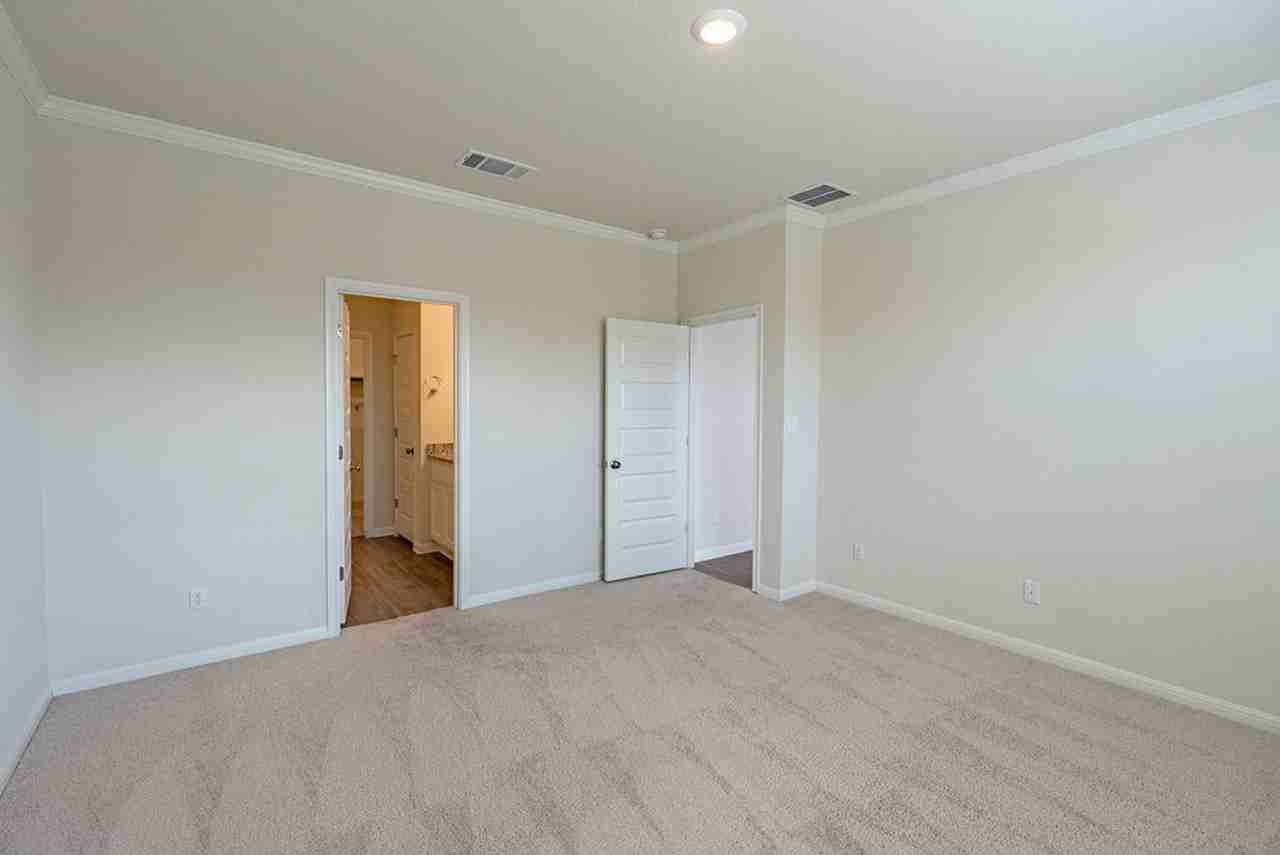 10609 Best Bet Dr - Photo 6 of 22