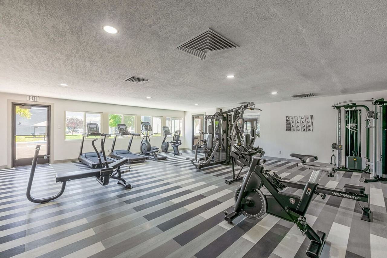 Valley Apartments - Photo 2 of 2