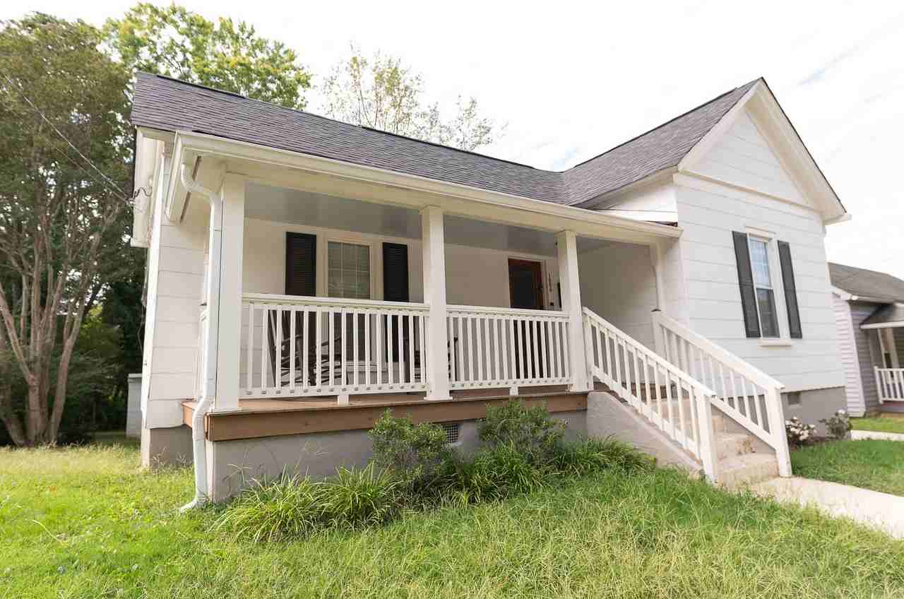 1004 Albert St - Photo 2 of 29