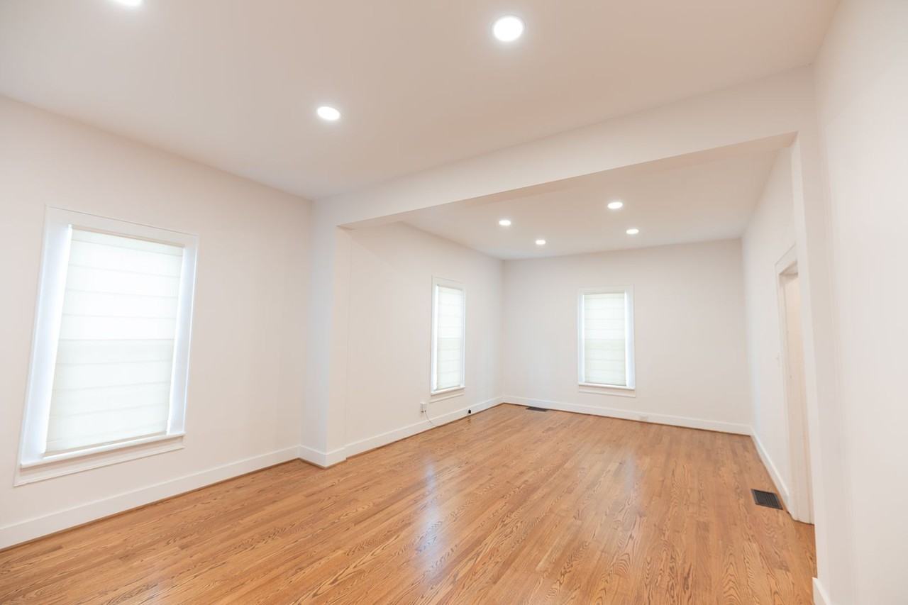 1004 Albert St - Photo 7 of 29
