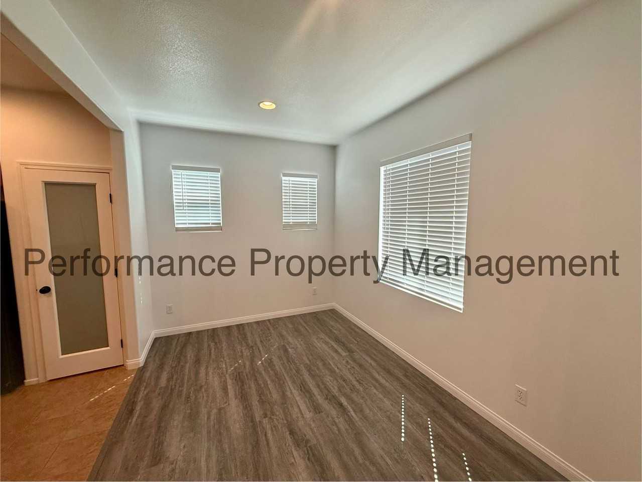 5503 Coburn Ridge Ct - Photo 4 of 26