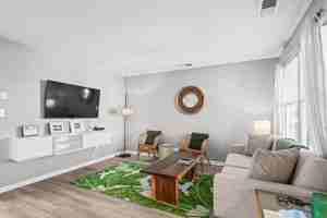 featured image of 405 13th Ave S