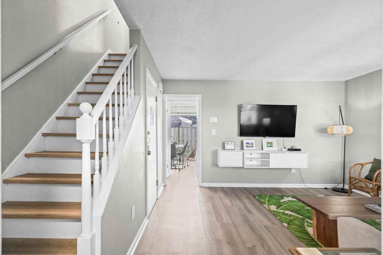 405 13th Ave S - Photo 2 of 49