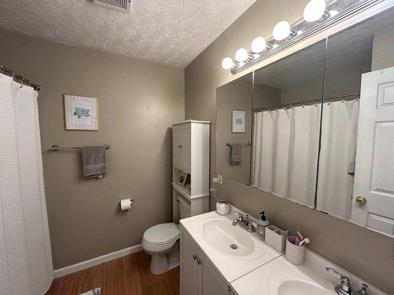 144 Colfax St - Photo 5 of 9