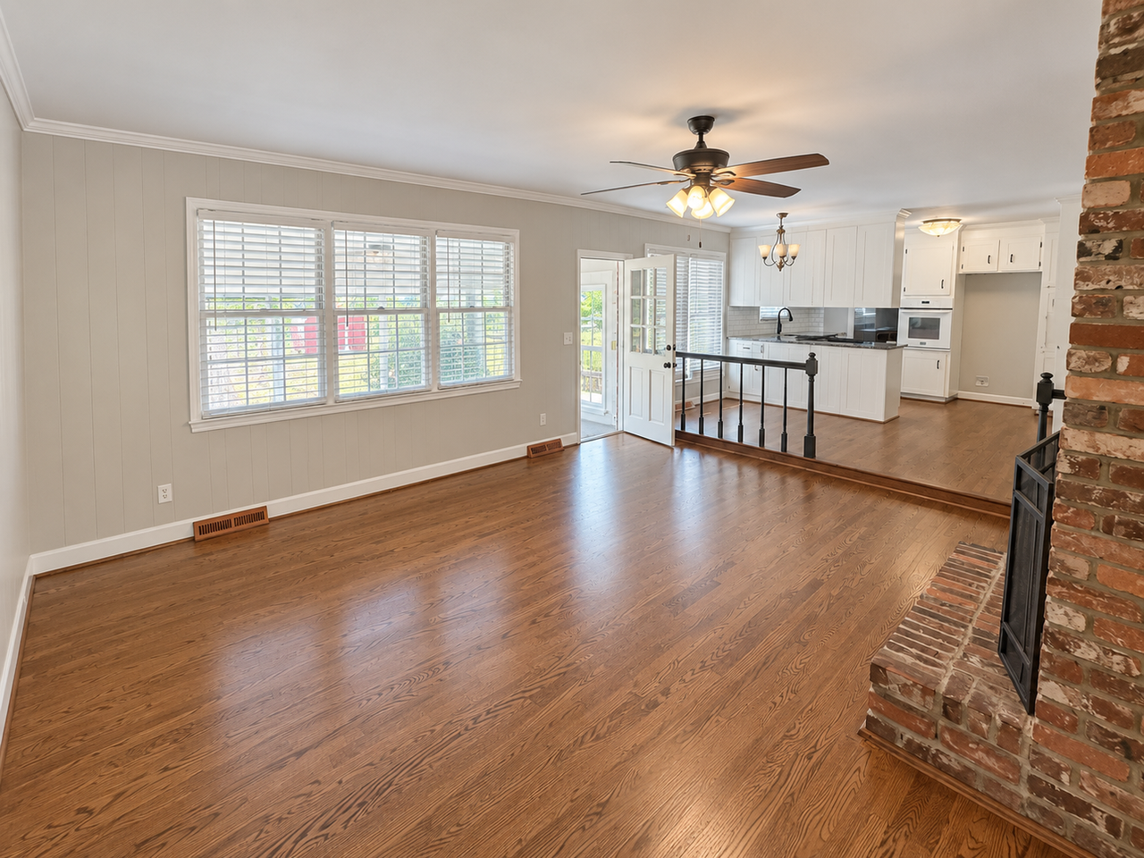 19 Bridgewood Ave - Photo 3 of 14