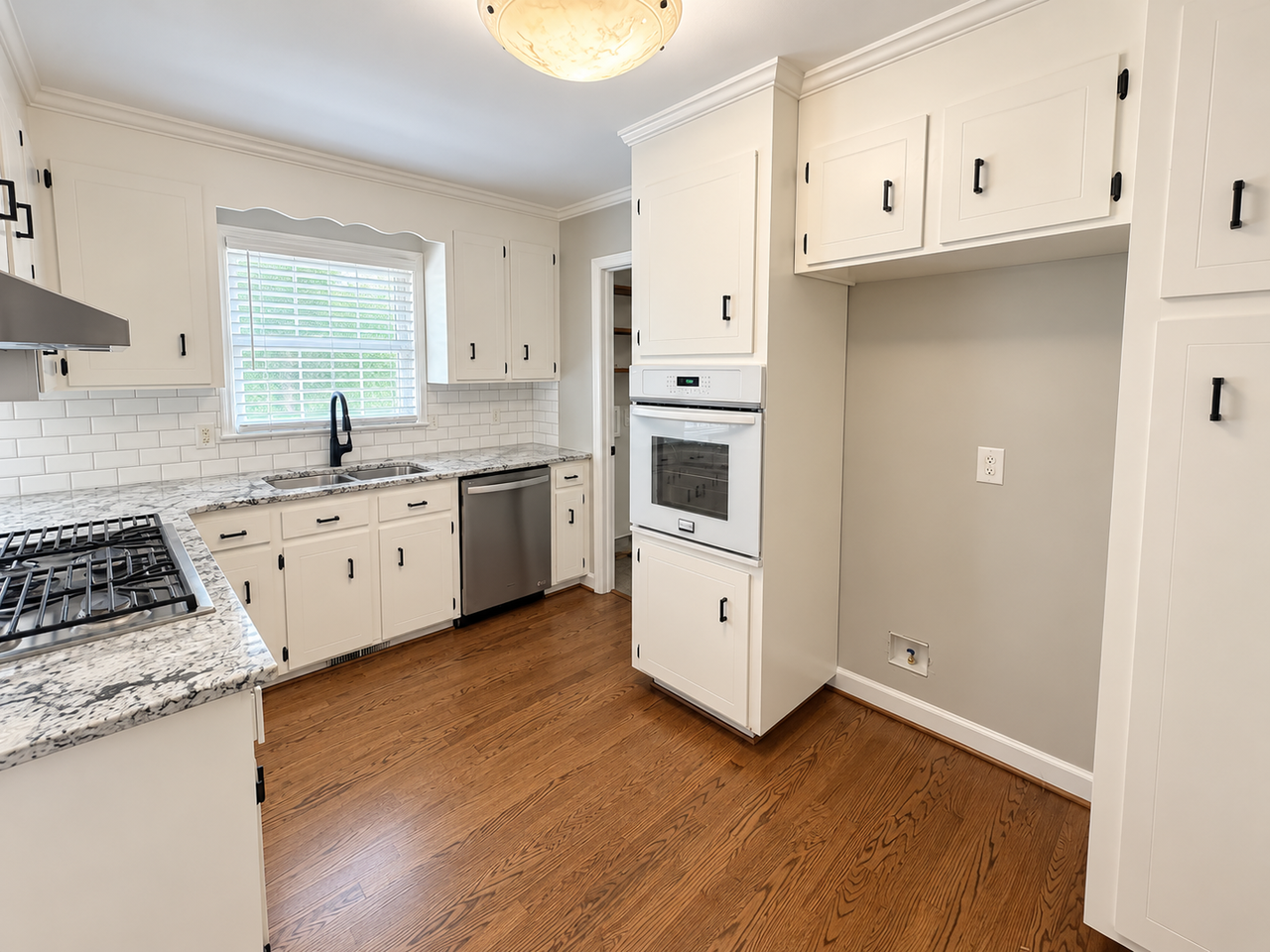 19 Bridgewood Ave - Photo 5 of 14
