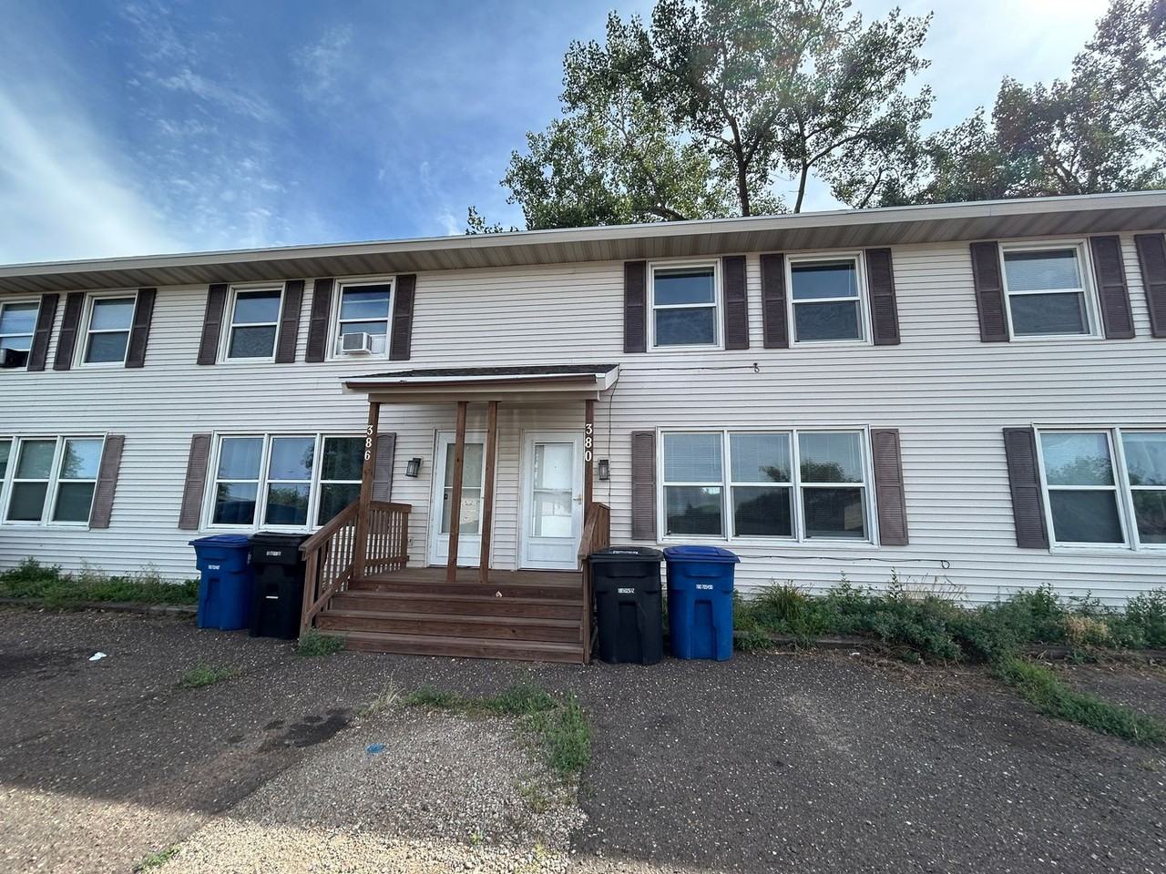 380 9th Ave E - Photo 2 of 15
