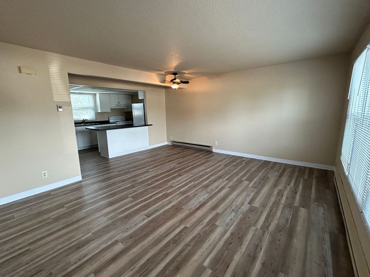 380 9th Ave E - Photo 3 of 15