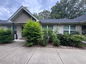 1314 Poplar St - Photo 1 of 1
