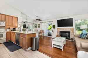 featured image of 13 Campton Pl