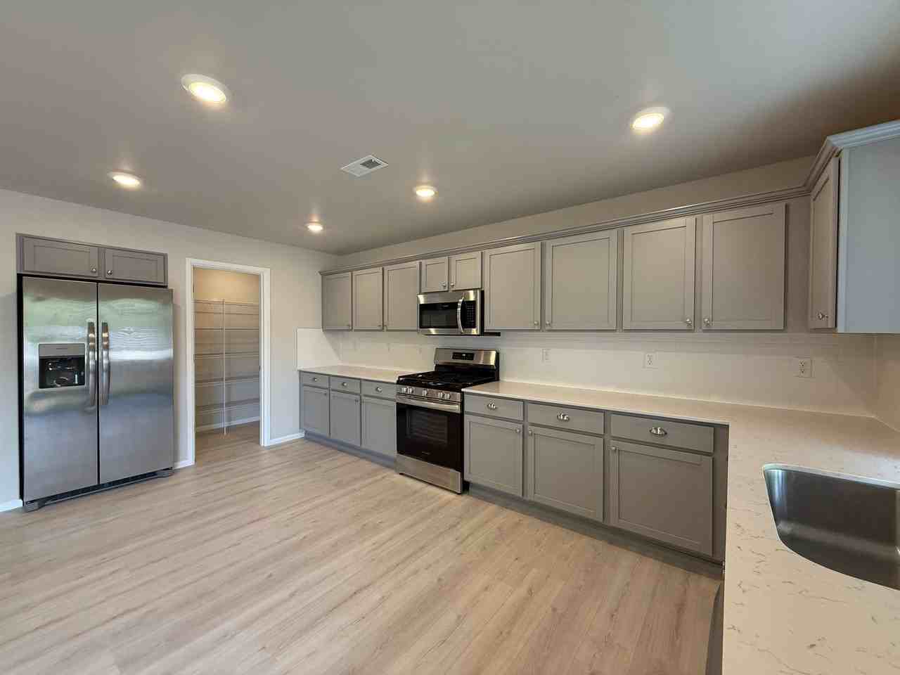 1055 17th Ave #177 - Photo 5 of 23