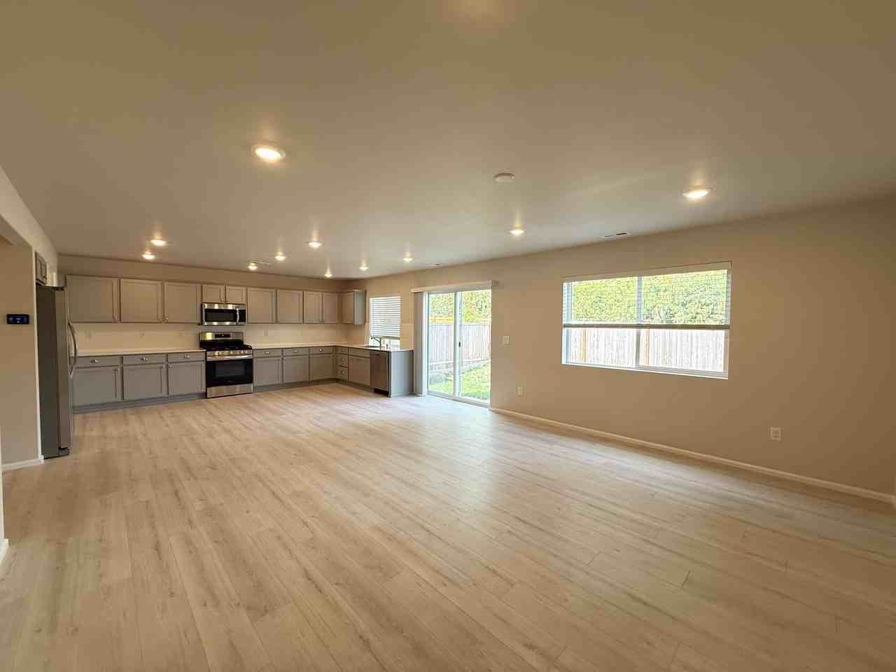 1055 17th Ave #177 - Photo 7 of 23