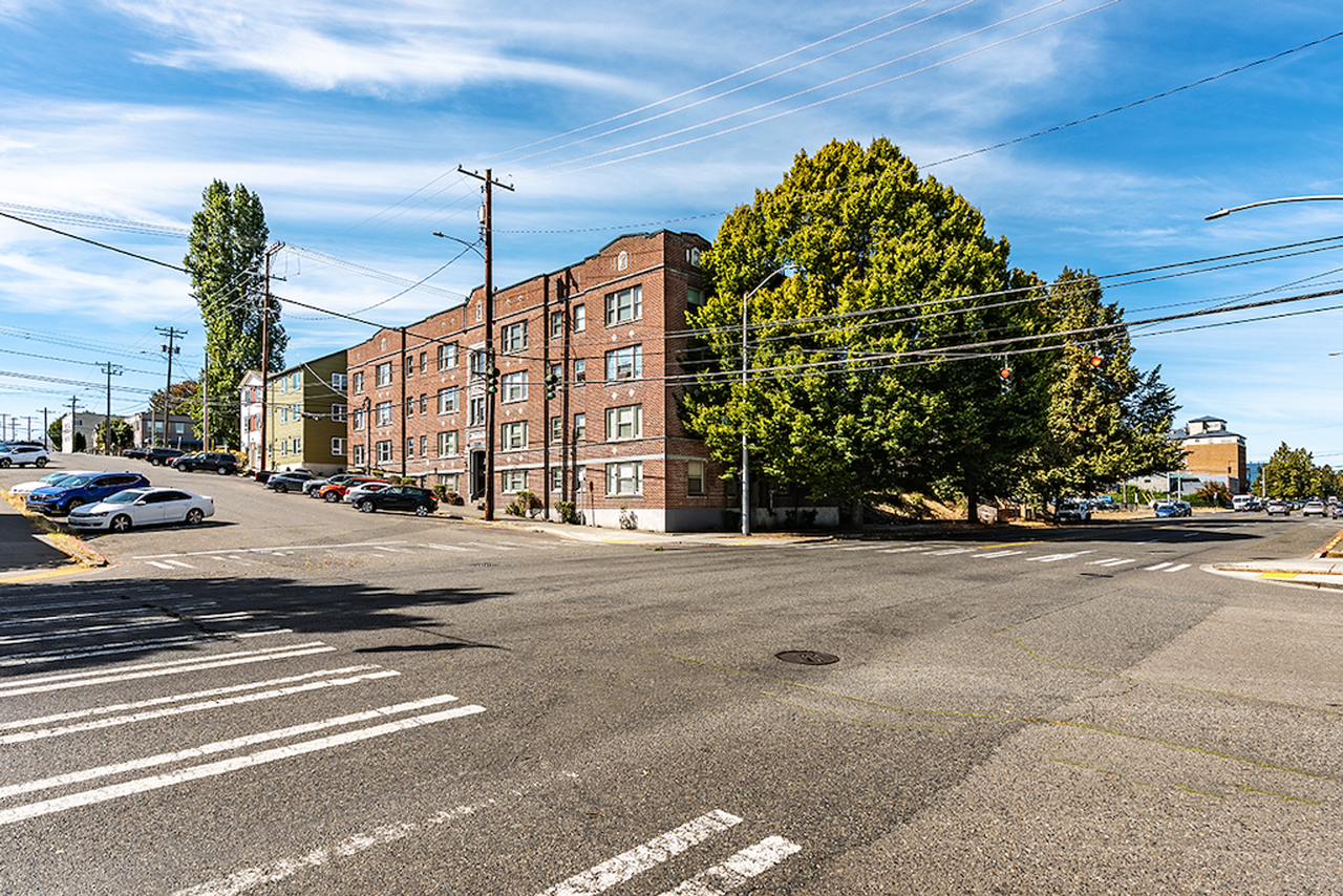 Welcome Home to Granada Apartments - Photo 2 of 26