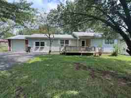 featured image of 1709 Oak Hill Dr