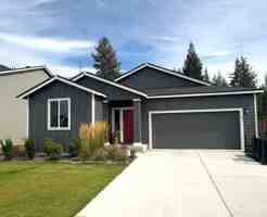featured image of 833 E Burdock Loop