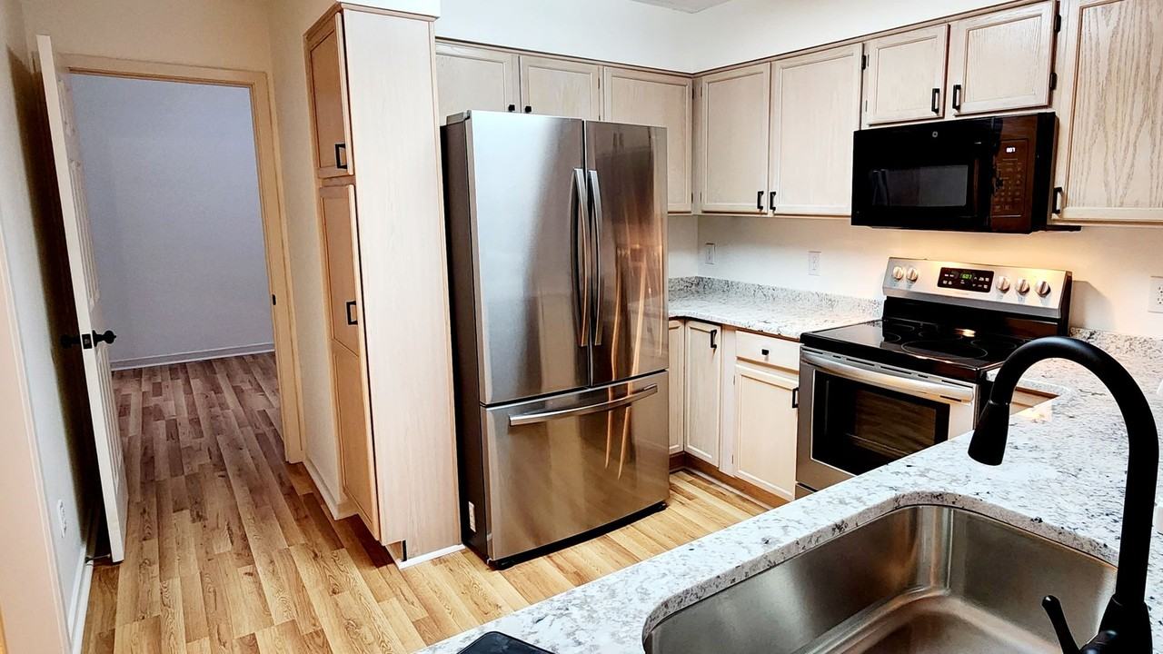 6015 Caddy Cir - Photo 5 of 20