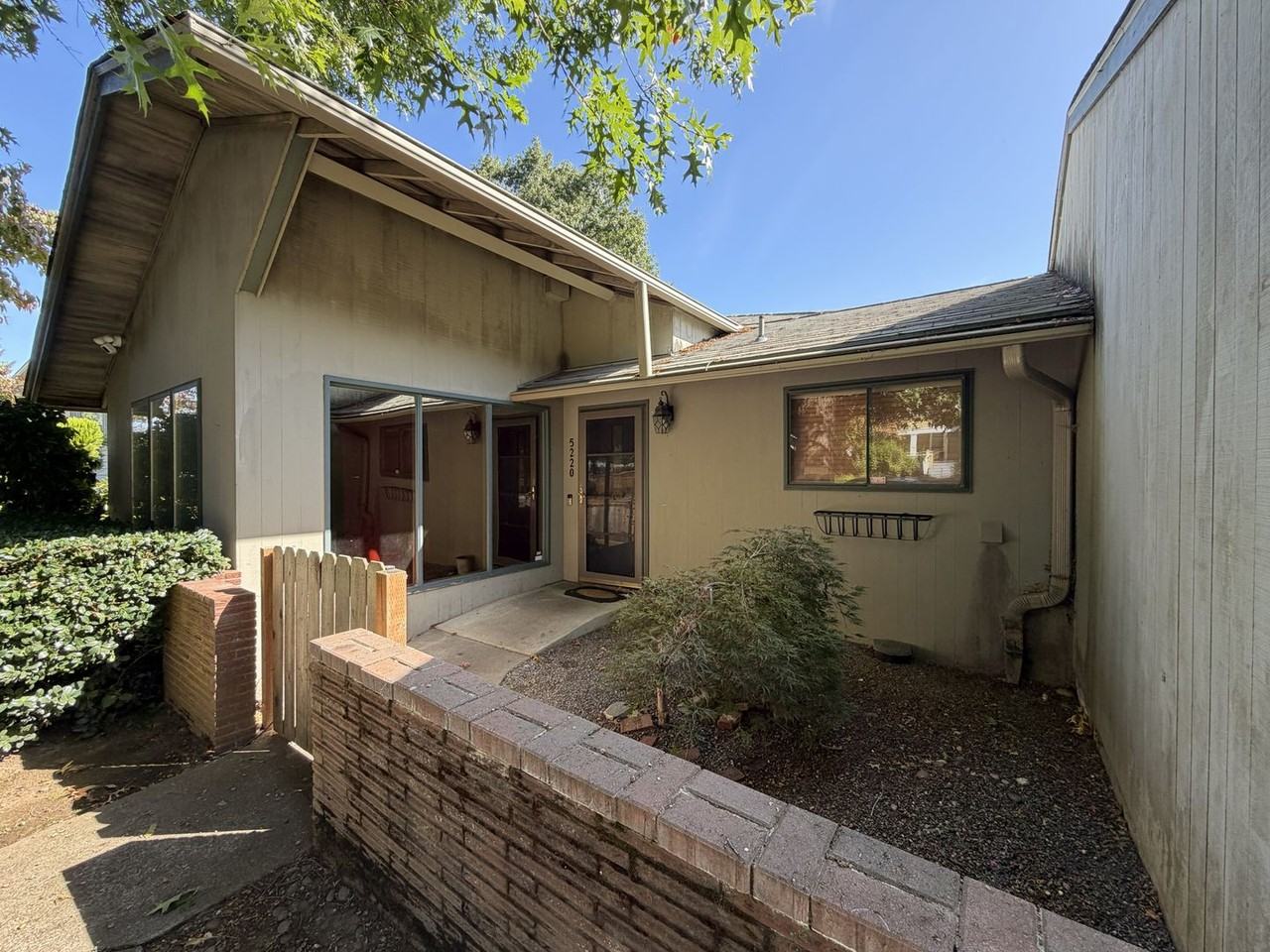 5220 Se 33rd Pl - Photo 5 of 43