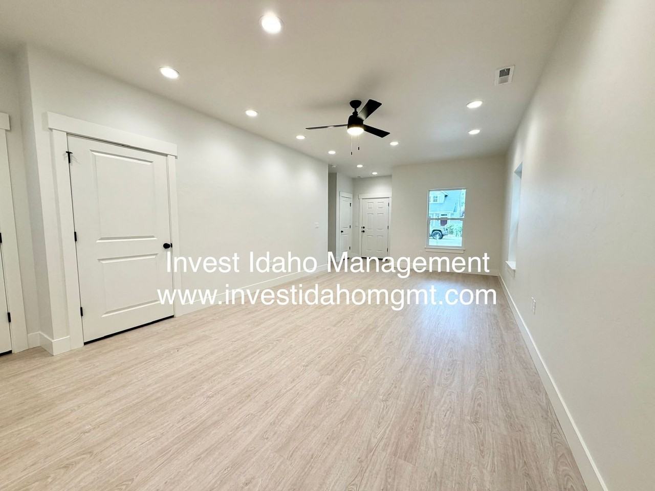 6251 W Poplar St - Photo 7 of 44