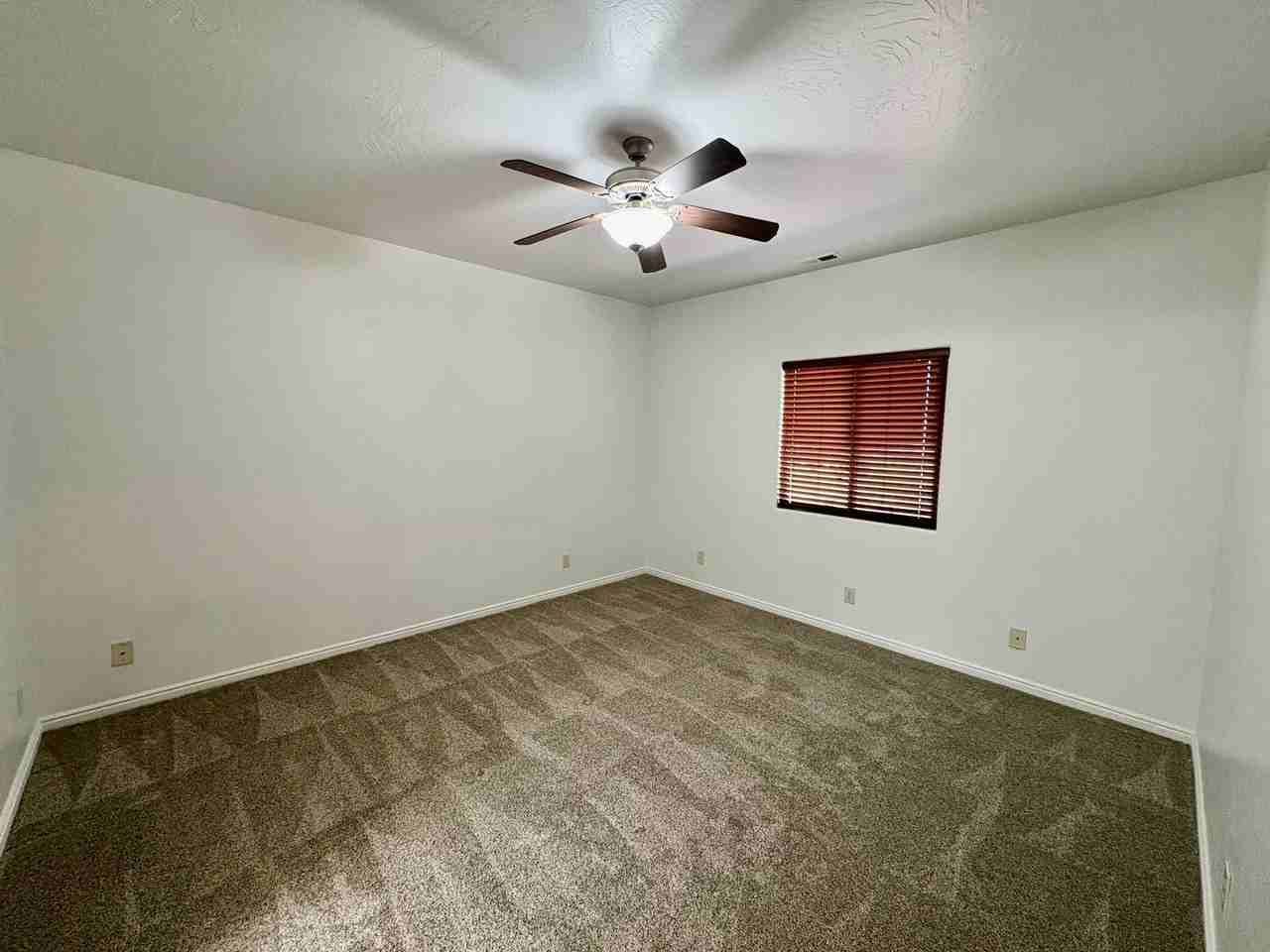 520 N 2480 W - Photo 7 of 21