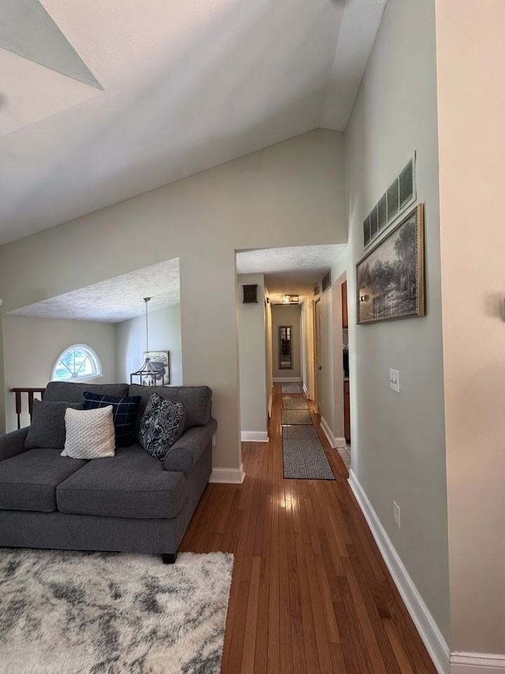 1269 Windmill Ln - Photo 3 of 22
