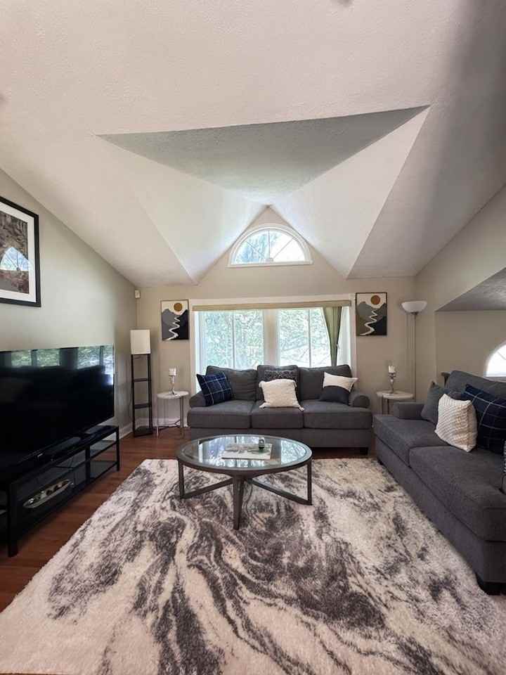 1269 Windmill Ln - Photo 6 of 22