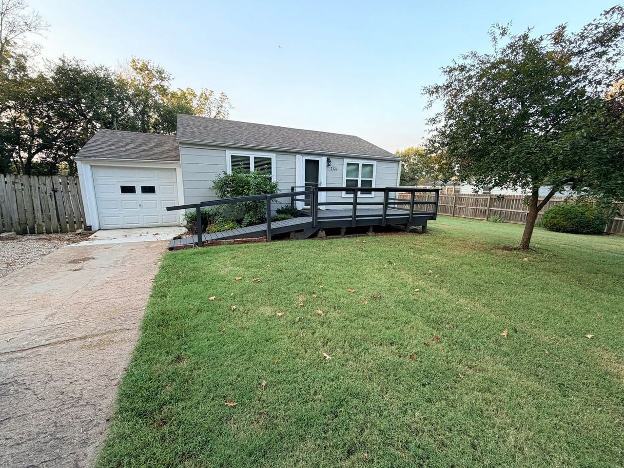 3137 Bermuda Ln - Photo 2 of 15