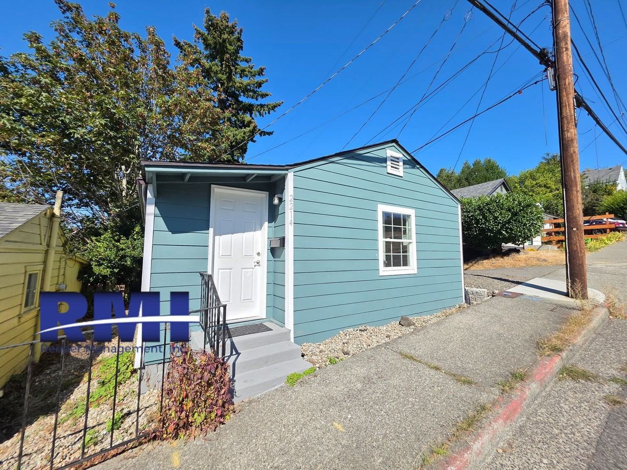 2214 15th St - Photo 2 of 10