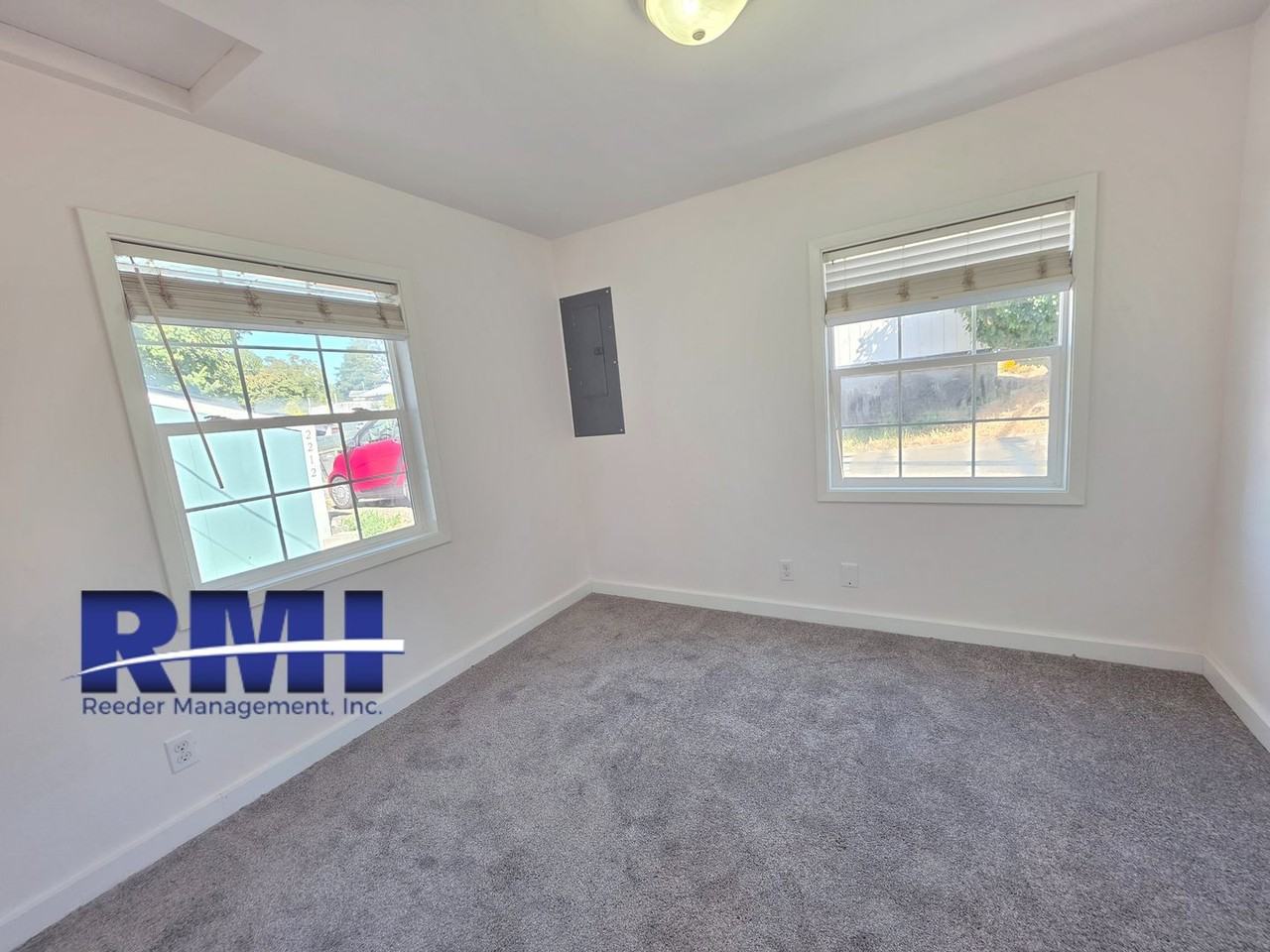 2214 15th St - Photo 7 of 10
