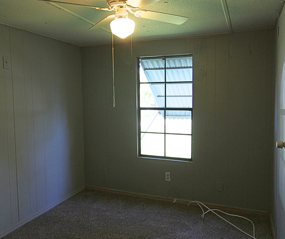 8433 Pin Oak Rd - Photo 7 of 18