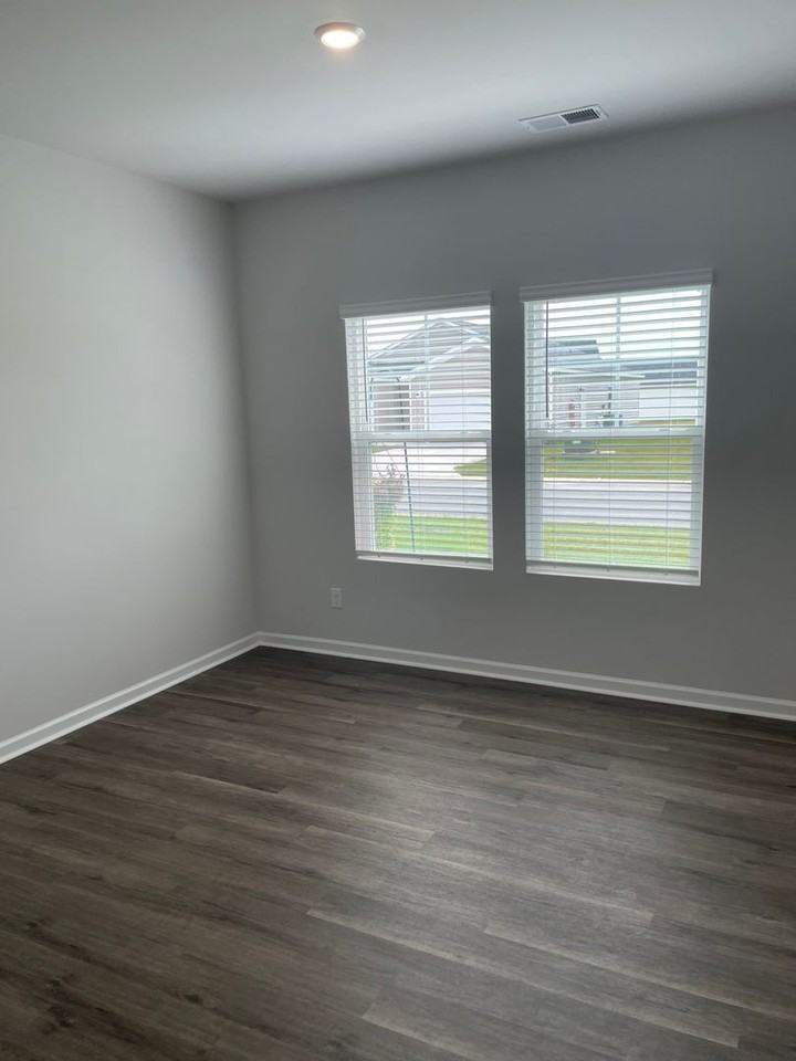 102 Maymont St Nw - Photo 6 of 43