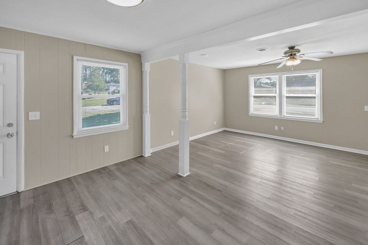 3621 Baywater Dr - Photo 6 of 28