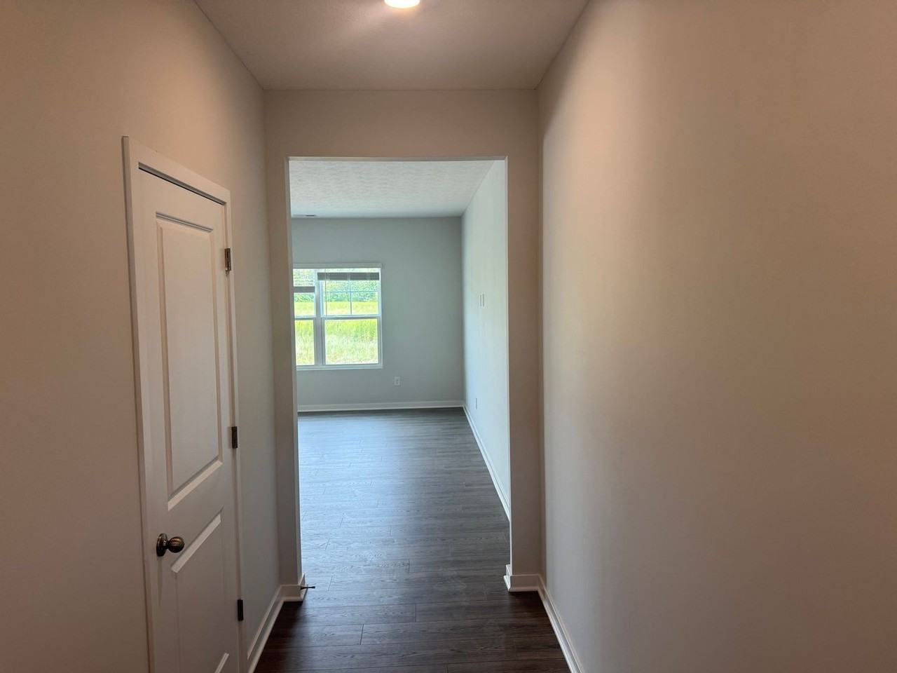 1388 Marinelli Dr E - Photo 7 of 38