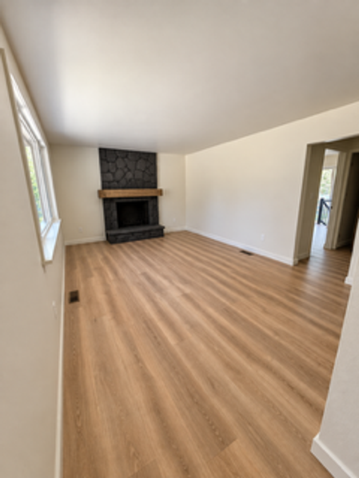 1145 Keller Rd - Photo 4 of 10