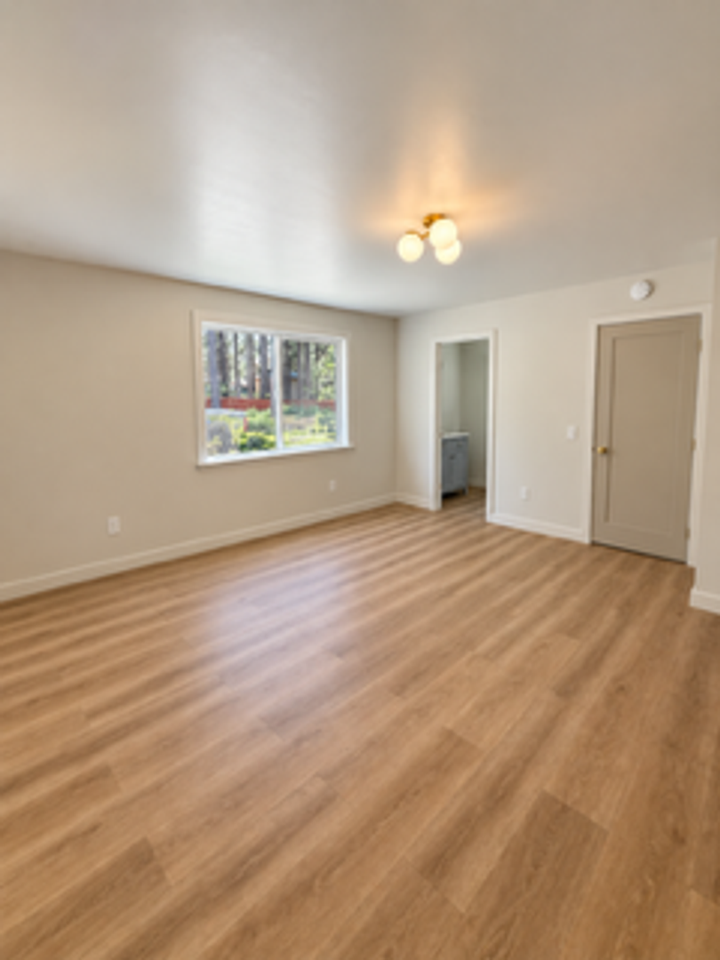 1145 Keller Rd - Photo 6 of 10