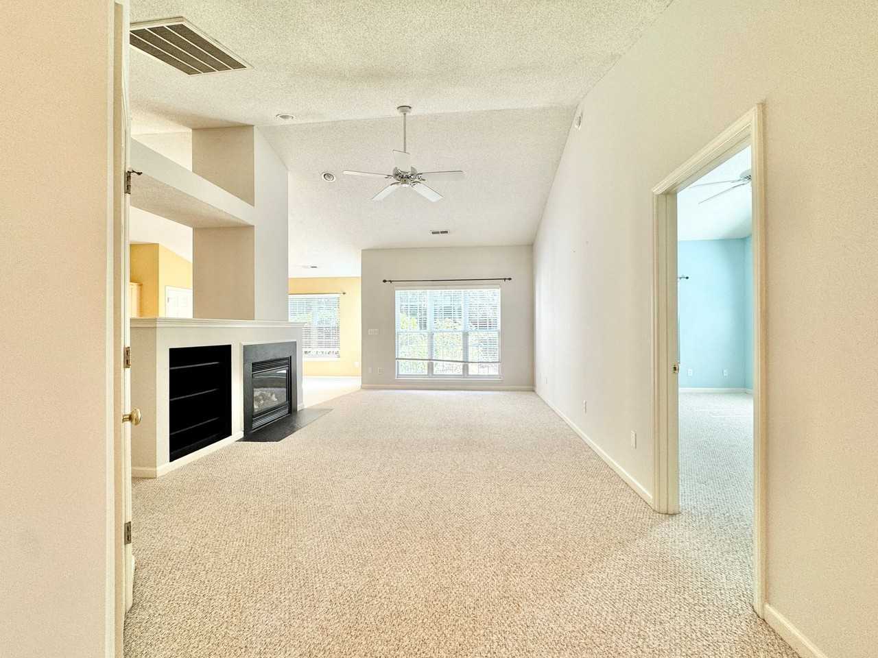 4800 Corinthian Way - Photo 3 of 16