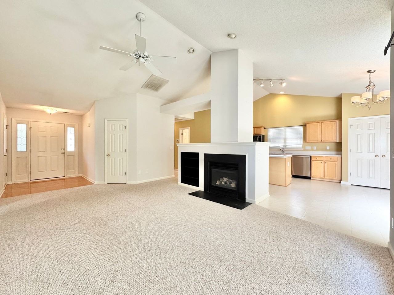 4800 Corinthian Way - Photo 7 of 16
