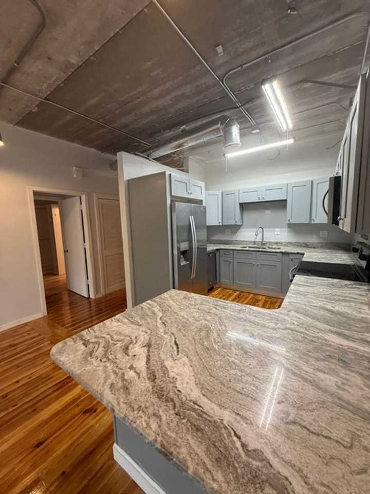 2201 Boundary St - Photo 3 of 14