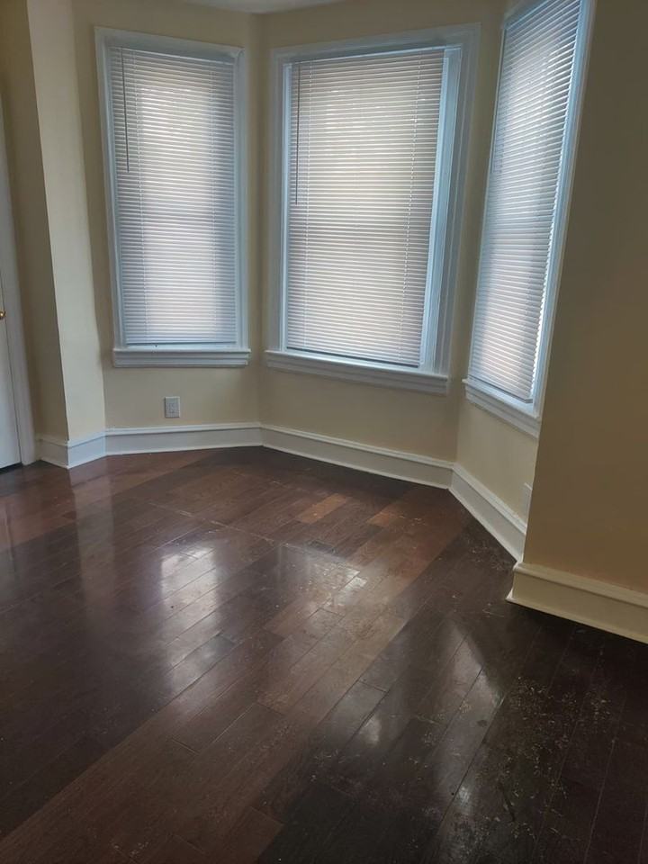 1537 N 54th St - Photo 3 of 5