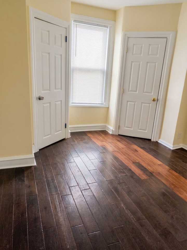 1537 N 54th St - Photo 4 of 5