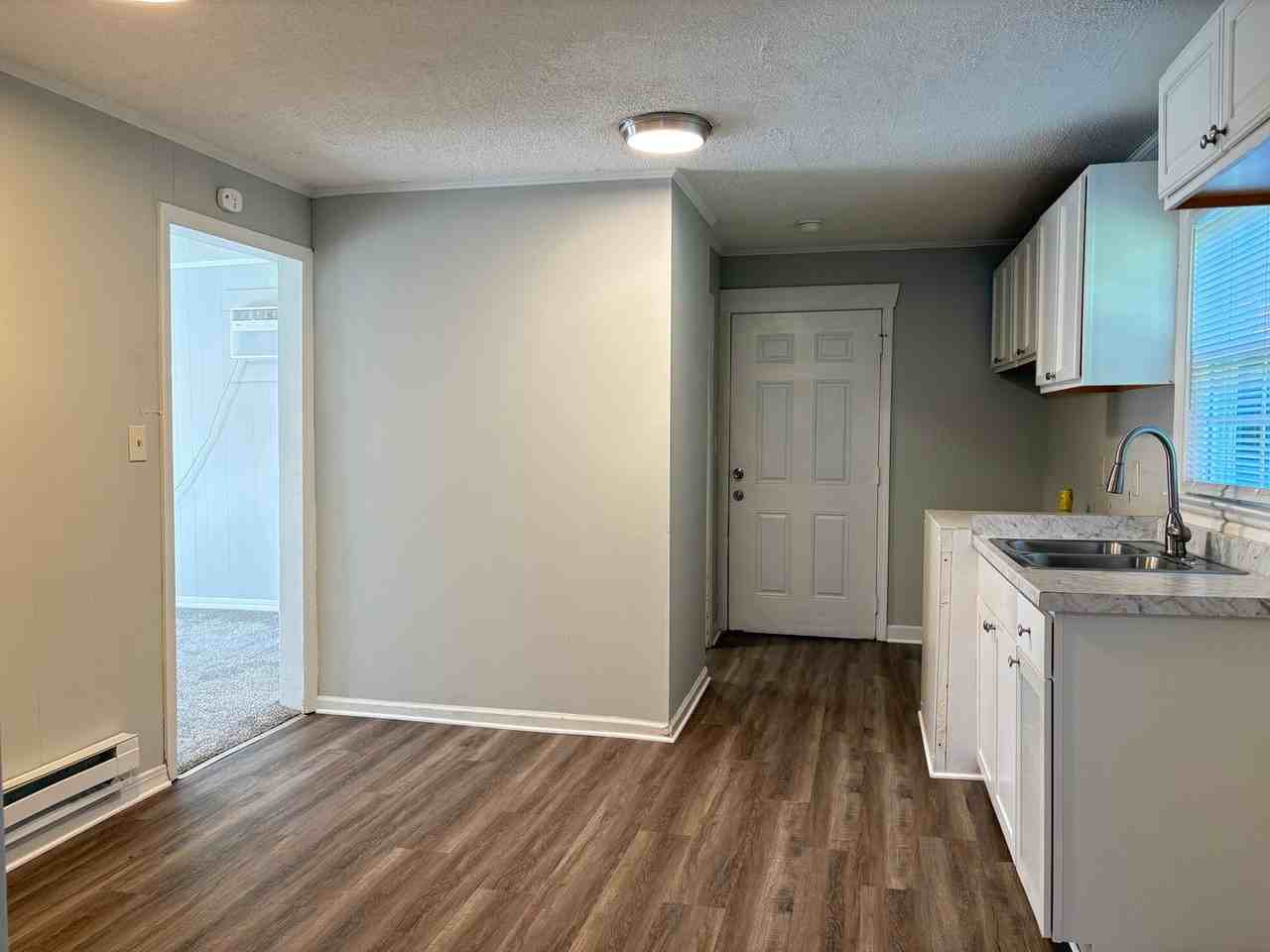 113 Pond St - Photo 7 of 16