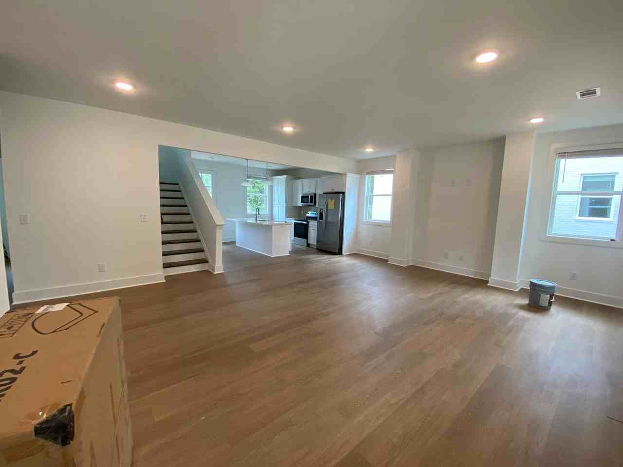 489 Martin Ave - Photo 3 of 6